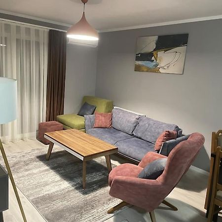 Sunny Prishtina Apartment Pristina Extérieur photo