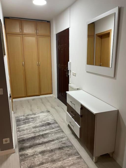 Sunny Prishtina Apartment Pristina Extérieur photo